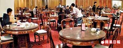 台南一餐馆被债主霸占 台南一餐馆被债主霸占