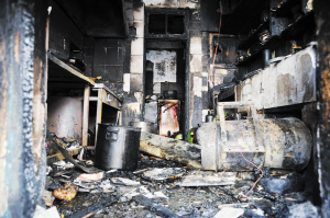 事故现场 本报记者 鲁明 摄