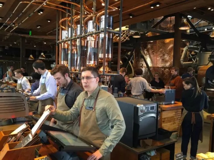 星巴克为什么在上海开了一家全球最大的“咖啡奇幻乐园”？