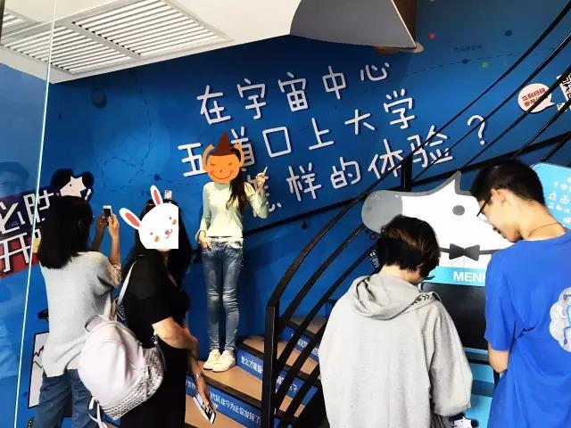 1亿用户的知乎跨界开餐厅了？！