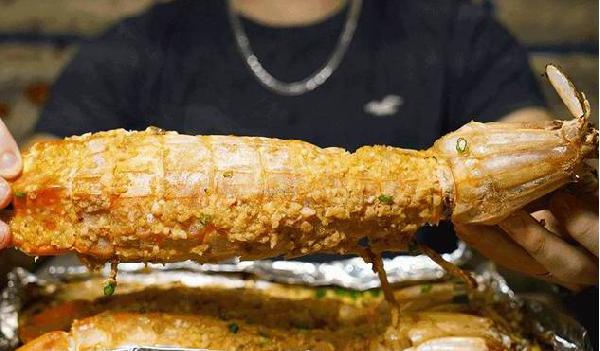 人均350，只卖一餐，它是路边摊中的“爱马仕”