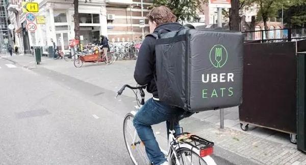 这年头，专车也要开始送外卖了！